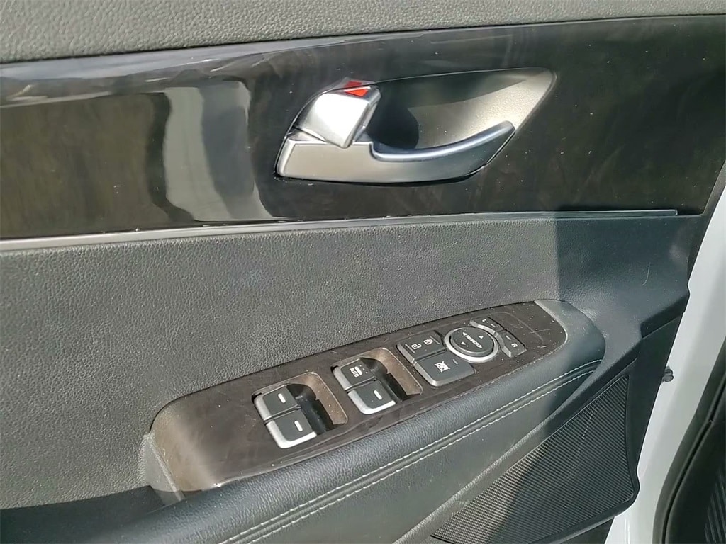 2017 KIA SORENTO - Image 20