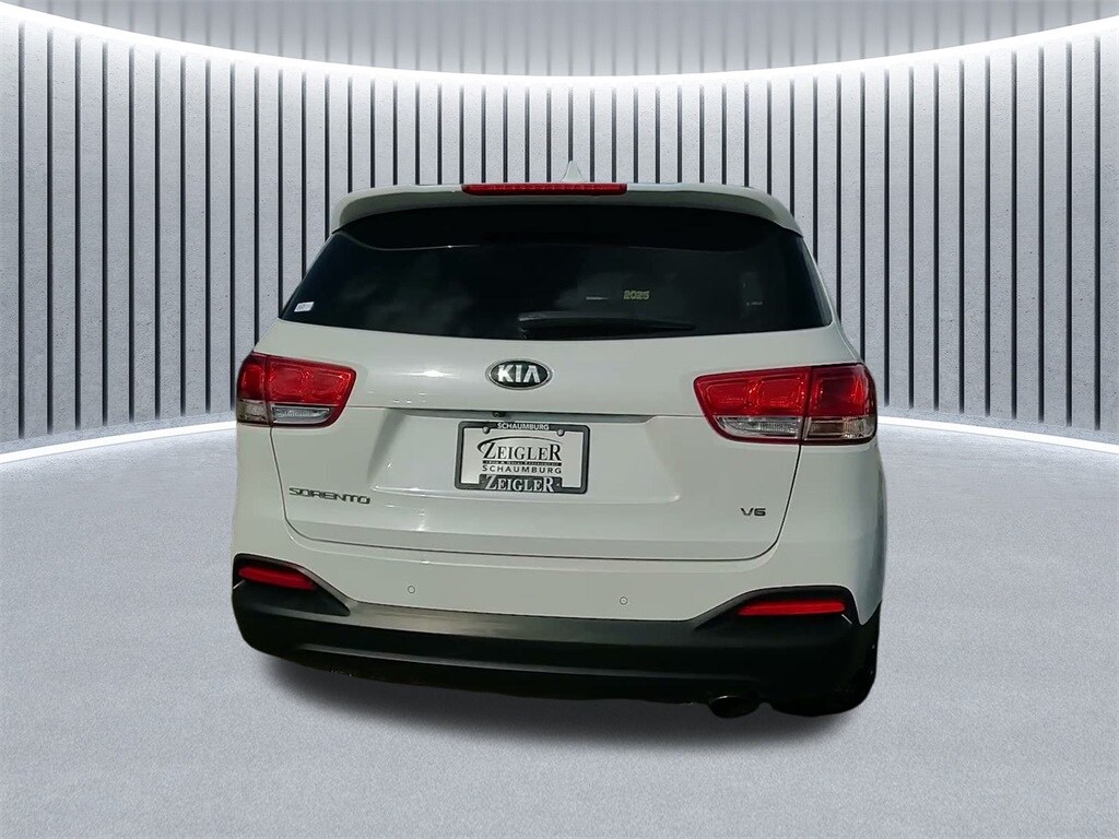 2017 KIA SORENTO - Image 10