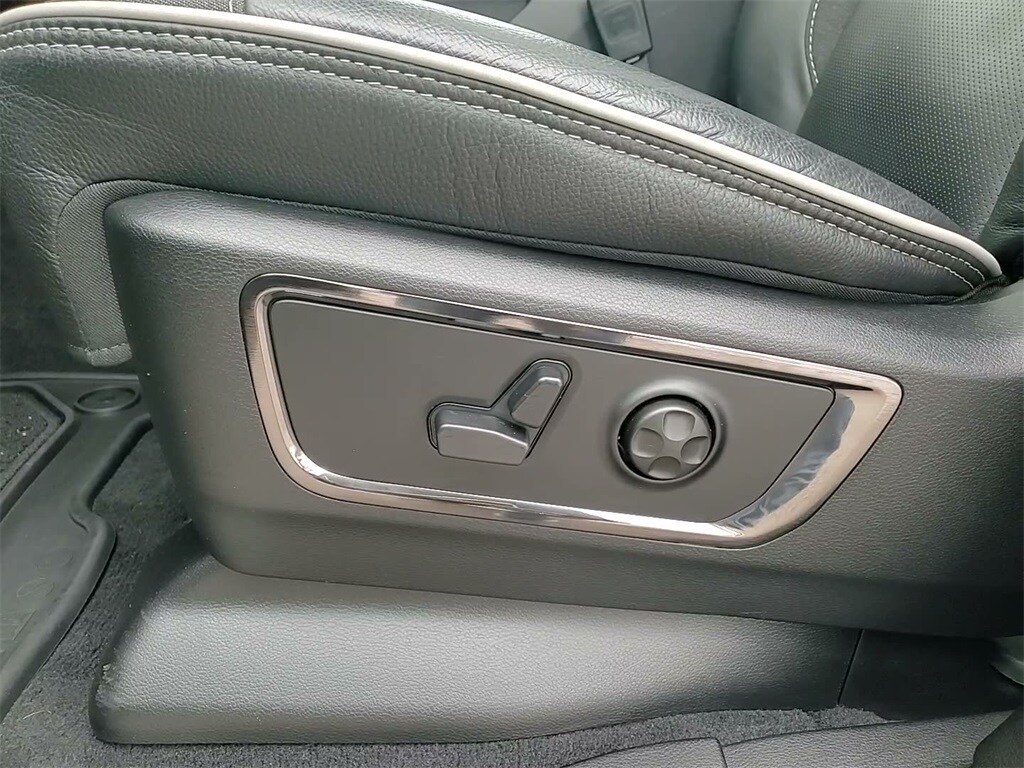 2025 RAM 1500 - Image 26