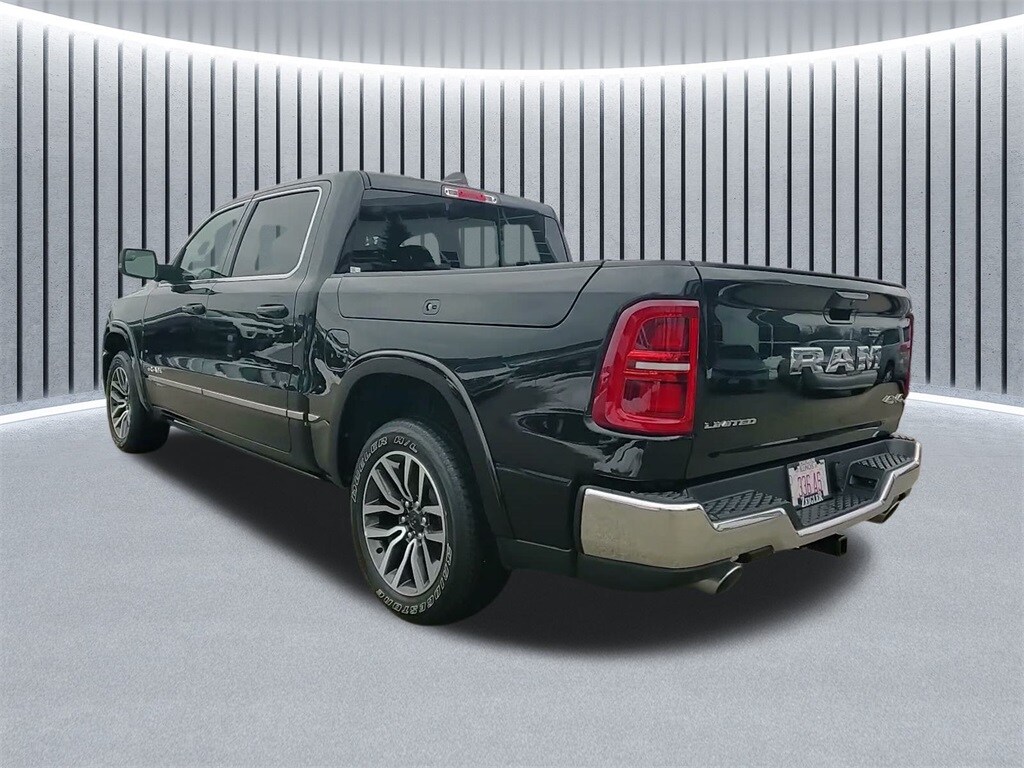 2025 RAM 1500 - Image 14