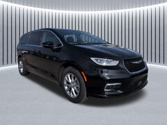 2026 Chrysler Pacifica LIMITED AWD Passenger Van