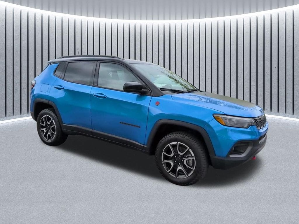 Used 2025 Jeep Compass Trailhawk SUV