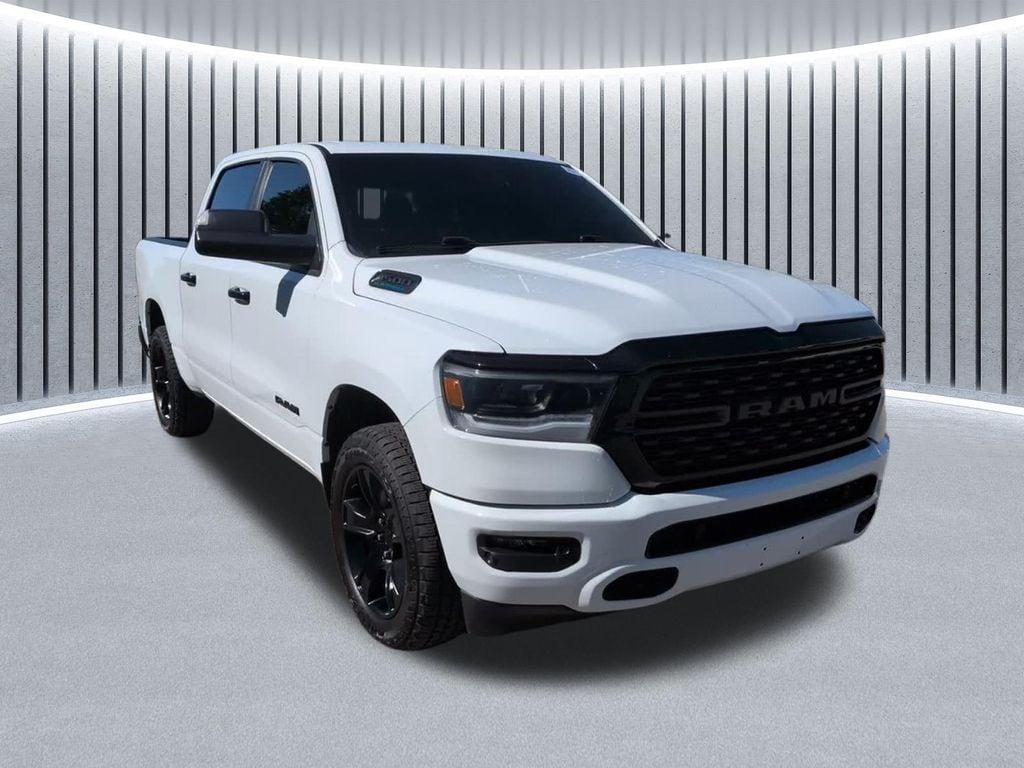 2023 RAM 1500 Big Horn/Lone Star 4x4 Crew Cab 5'7's photo
