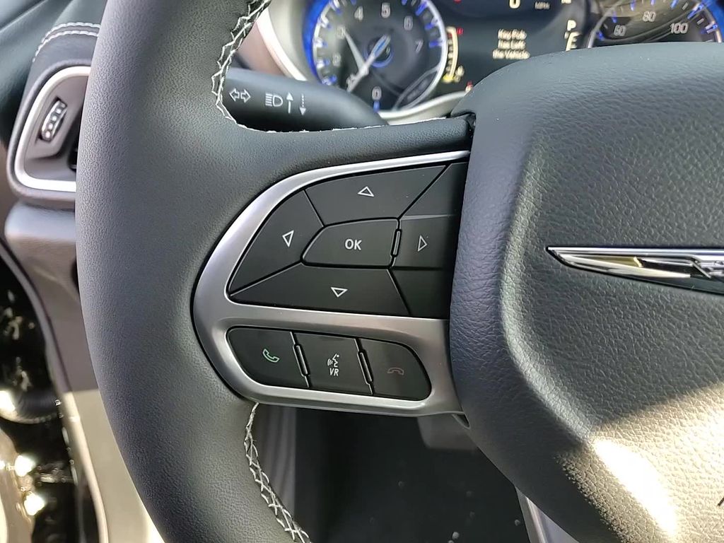 2026 Chrysler Pacifica Select - Photo 13
