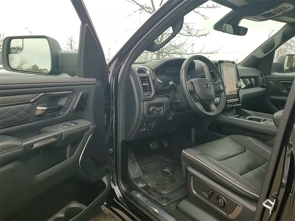 2025 RAM 1500 - Image 23