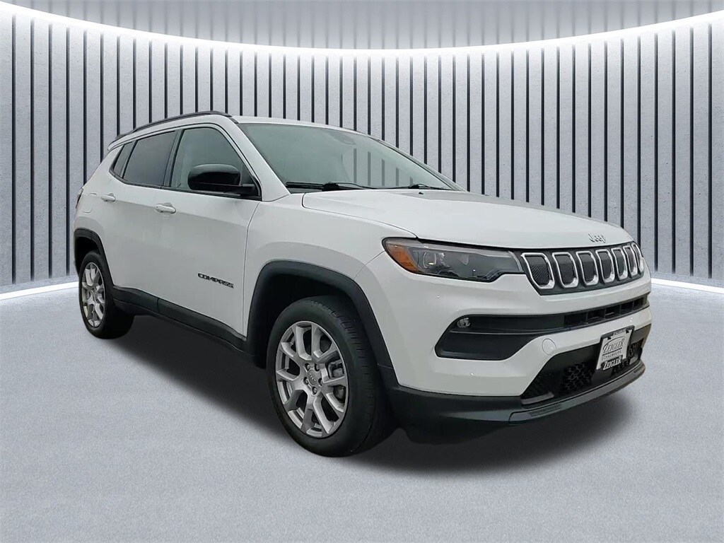 2022 JEEP COMPASS - Image 1