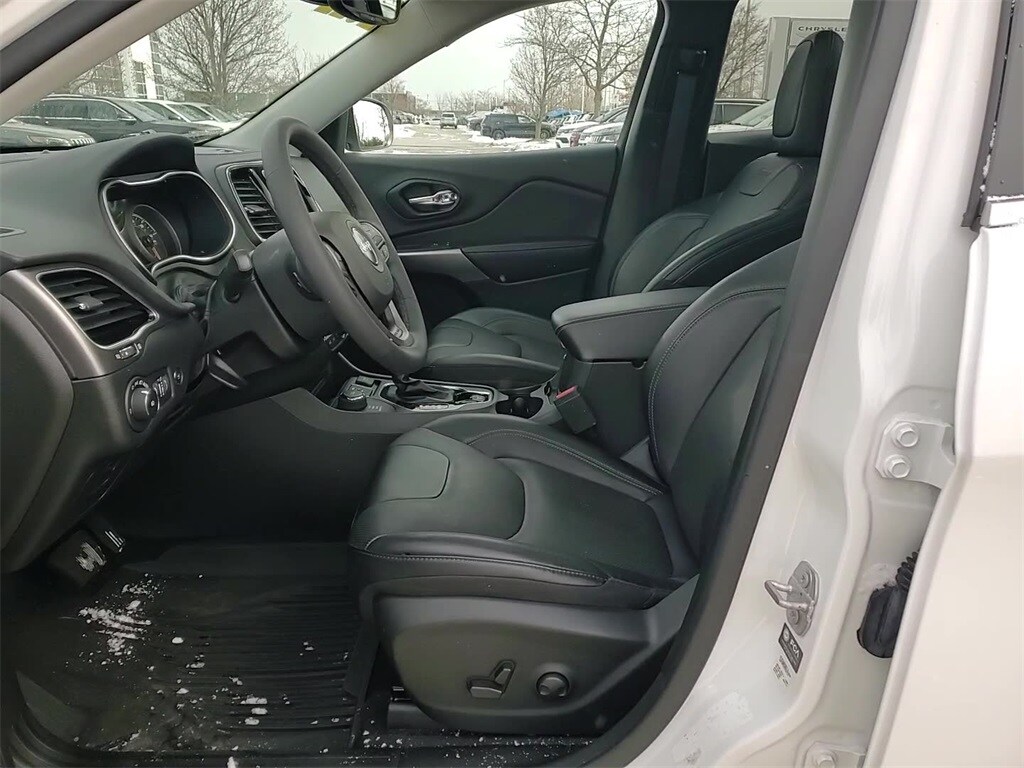 2022 JEEP CHEROKEE - Image 11