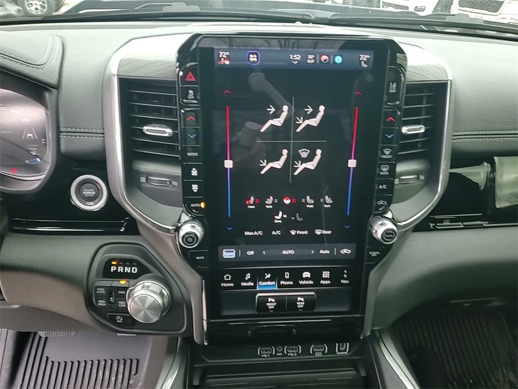 2025 RAM 1500 - Image 34