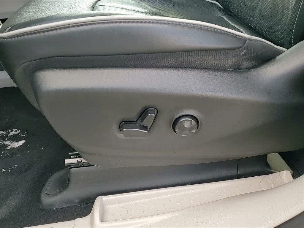 2023 CHRYSLER PACIFICA - Image 23