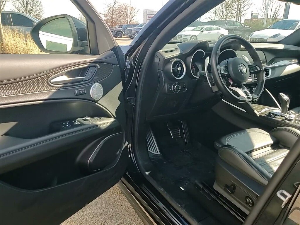 2023 ALFA ROMEO STELVIO - Image 22
