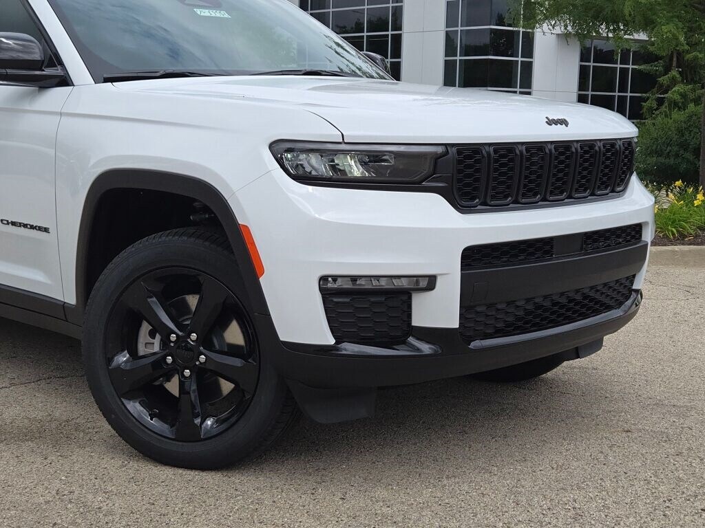 New 2025 Jeep Grand Cherokee L Limited SUV