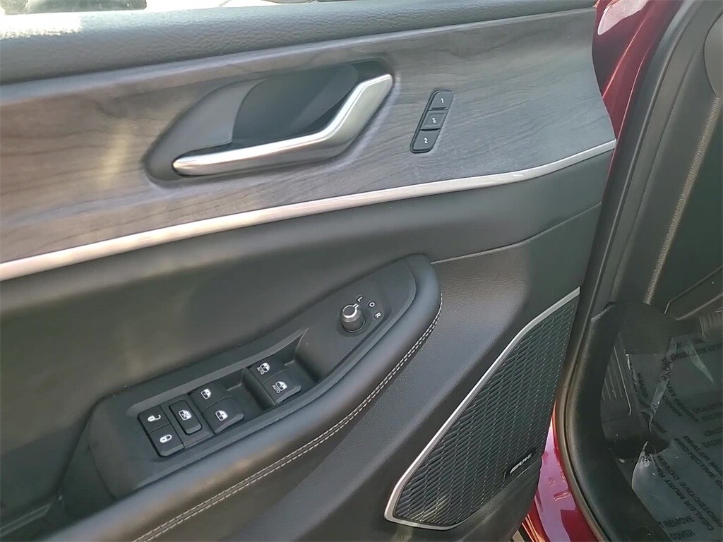 2022 JEEP GRAND CHEROKEE L - Image 9