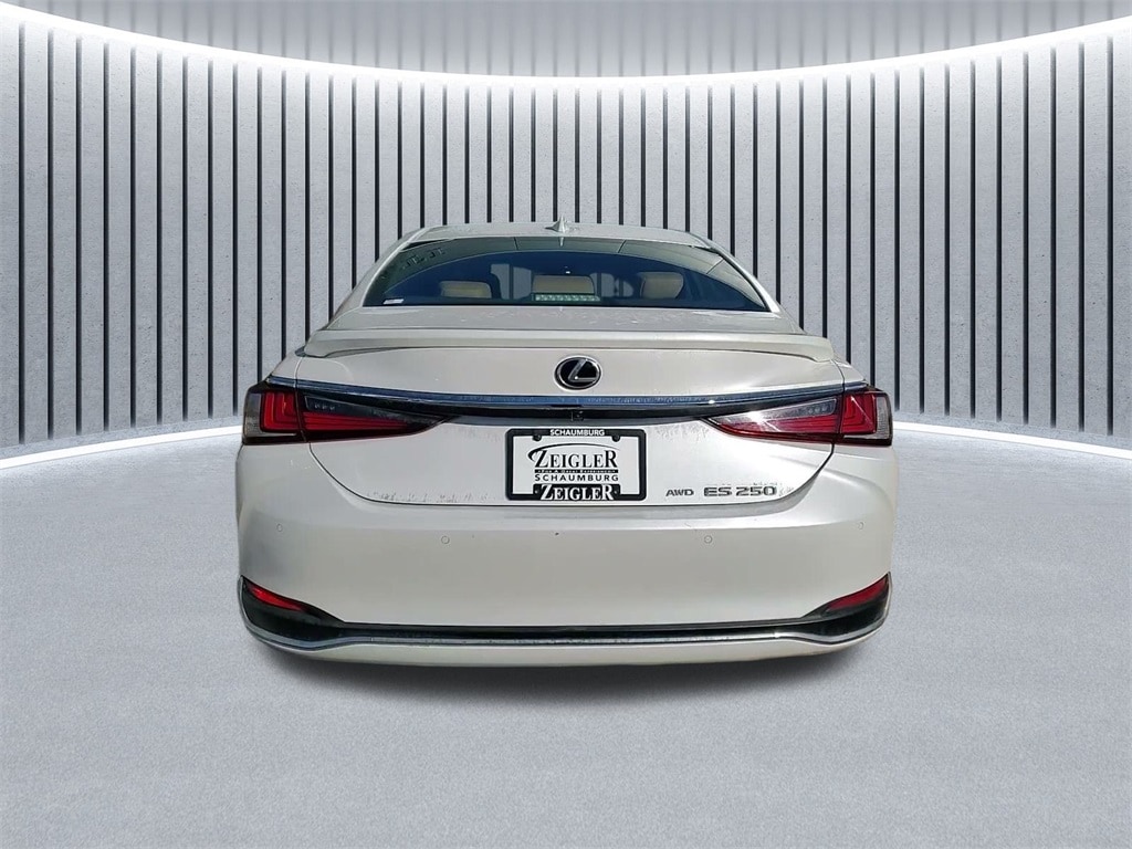 2021 LEXUS ES - Image 13