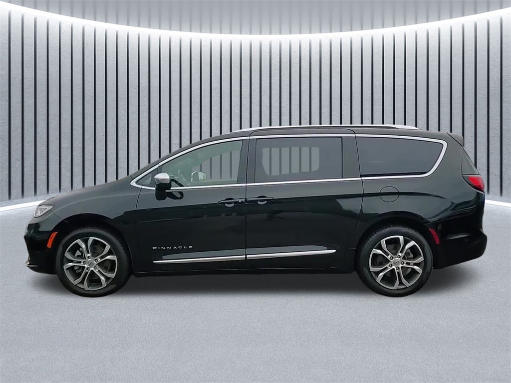 2025 CHRYSLER PACIFICA - Image 6