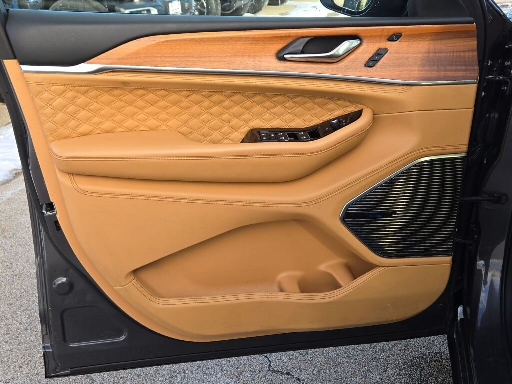 2024 JEEP GRAND CHEROKEE L - Image 25