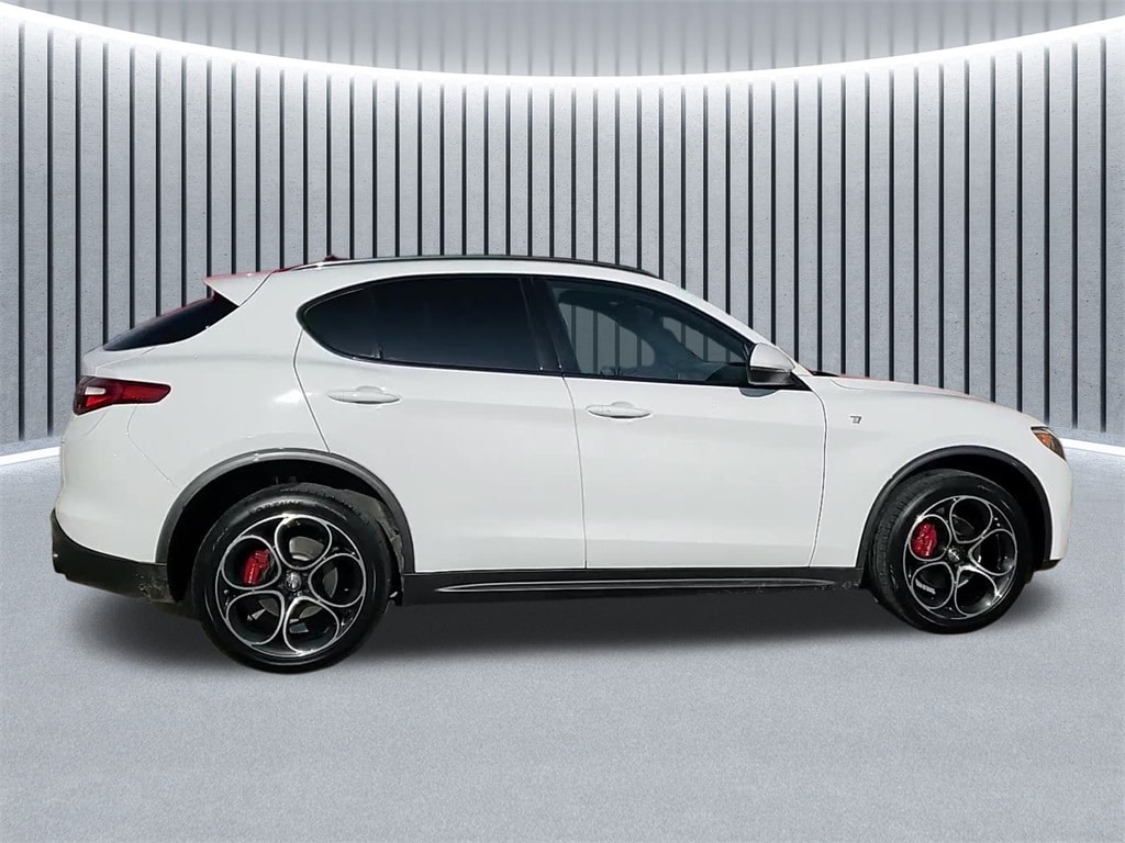2022 ALFA ROMEO STELVIO - Image 2