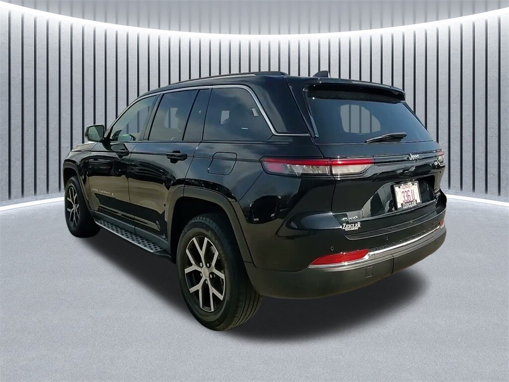 2023 JEEP GRAND CHEROKEE - Image 10