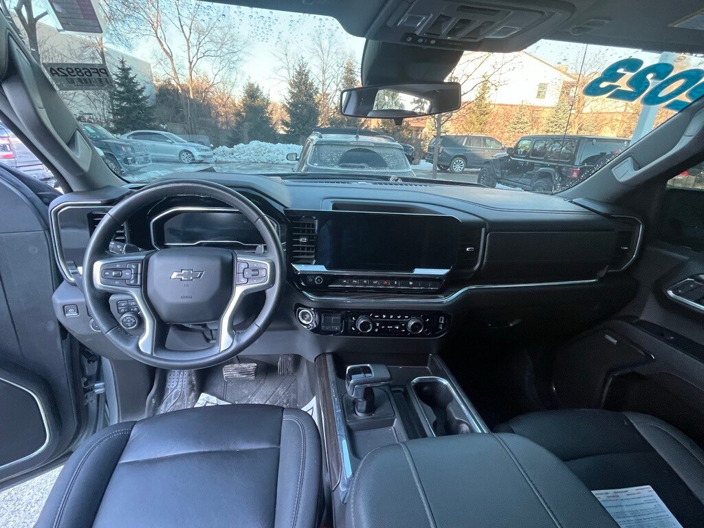 2023 CHEVROLET SILVERADO - Image 4