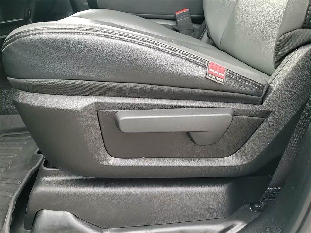 2024 RAM 3500 - Image 25