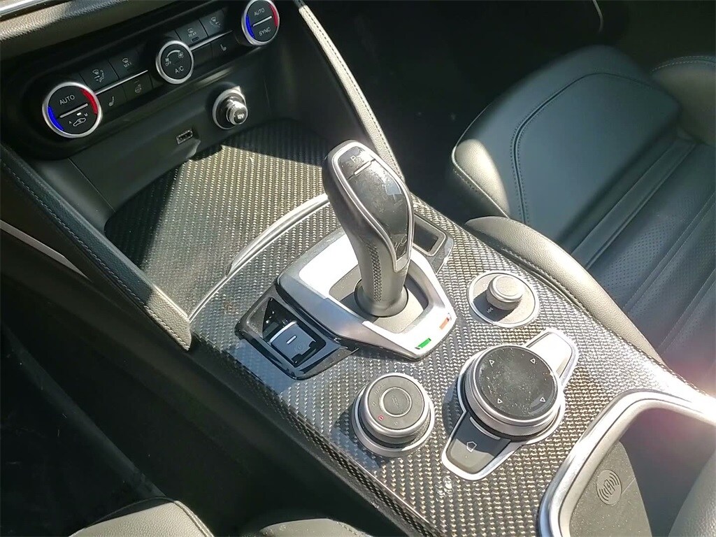 2023 ALFA ROMEO STELVIO - Image 32