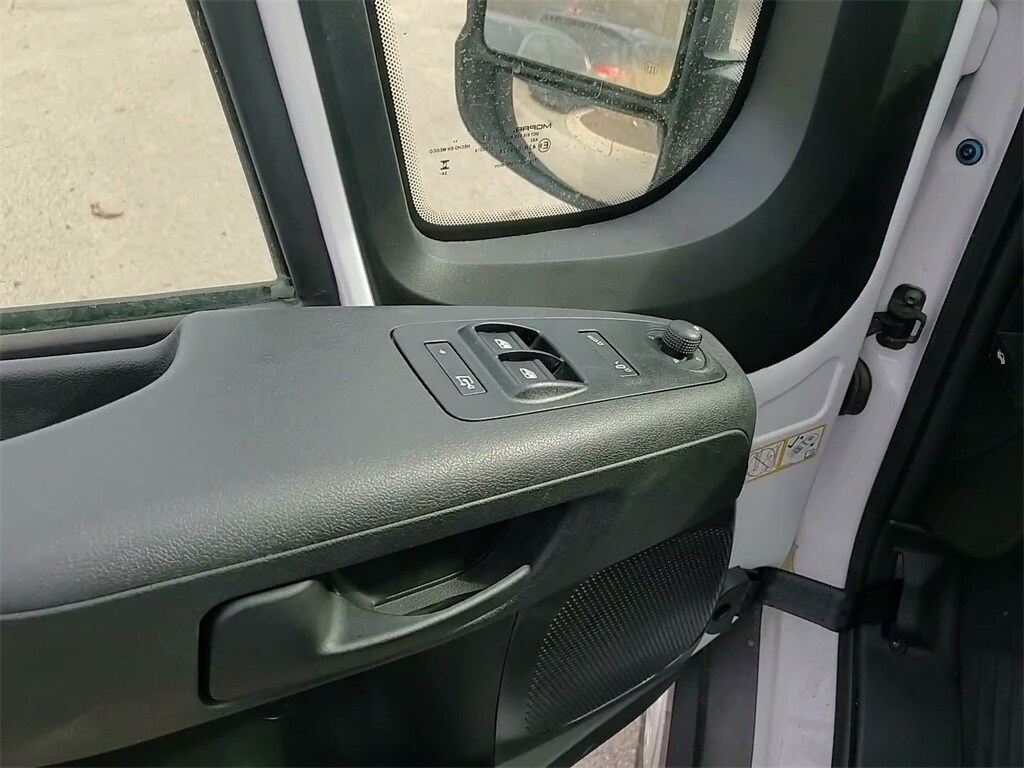 2025 RAM PROMASTER 2500 - Image 22