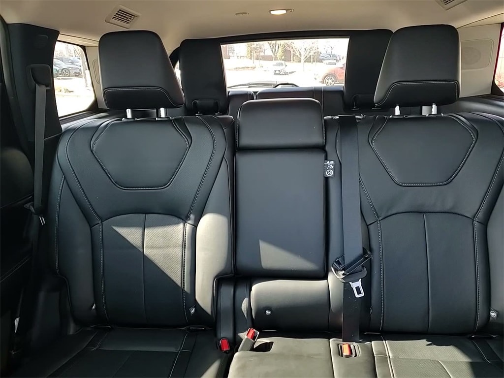 2025 INFINITI QX60 - Image 32