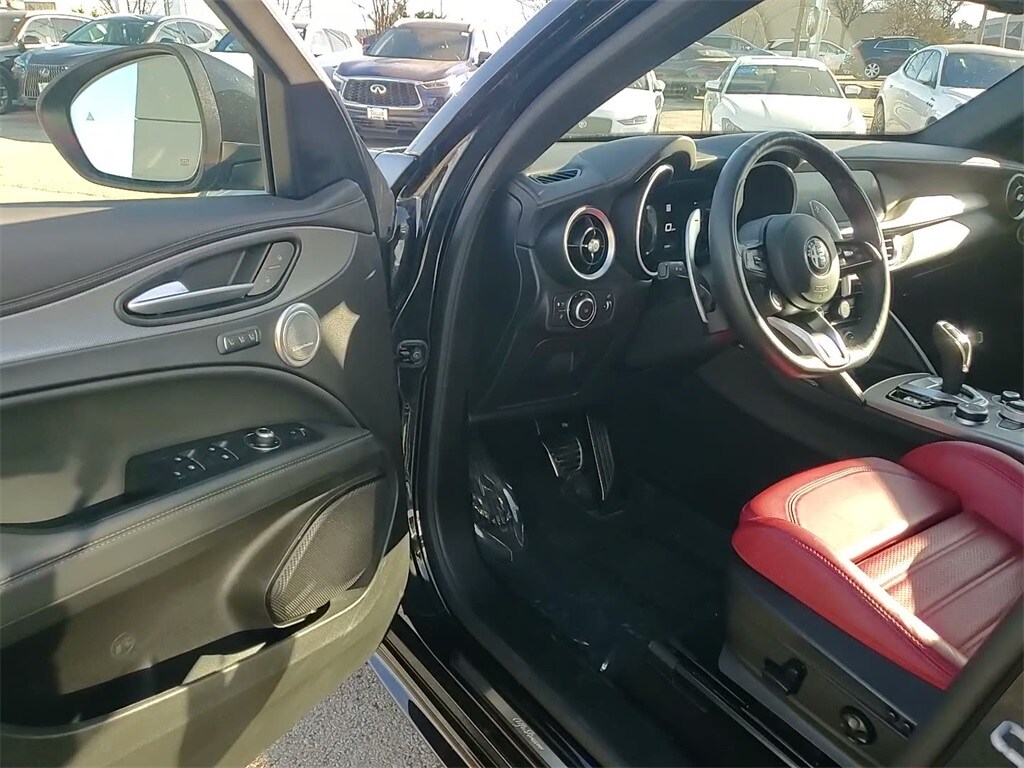 2024 ALFA ROMEO STELVIO - Image 21