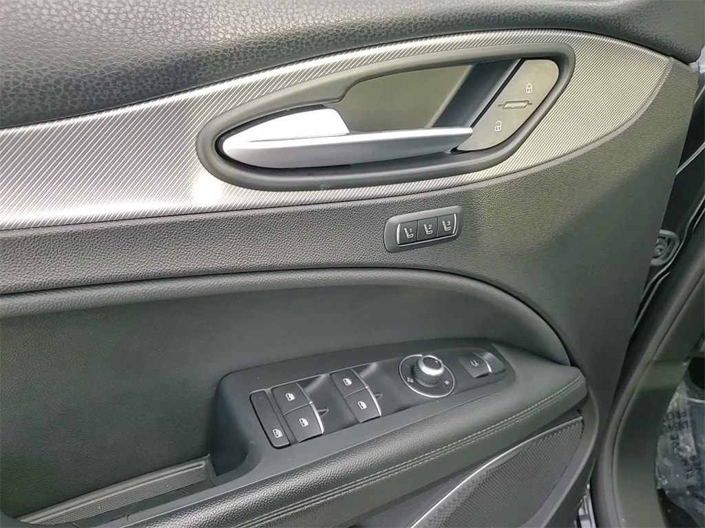 2022 ALFA ROMEO STELVIO - Image 24