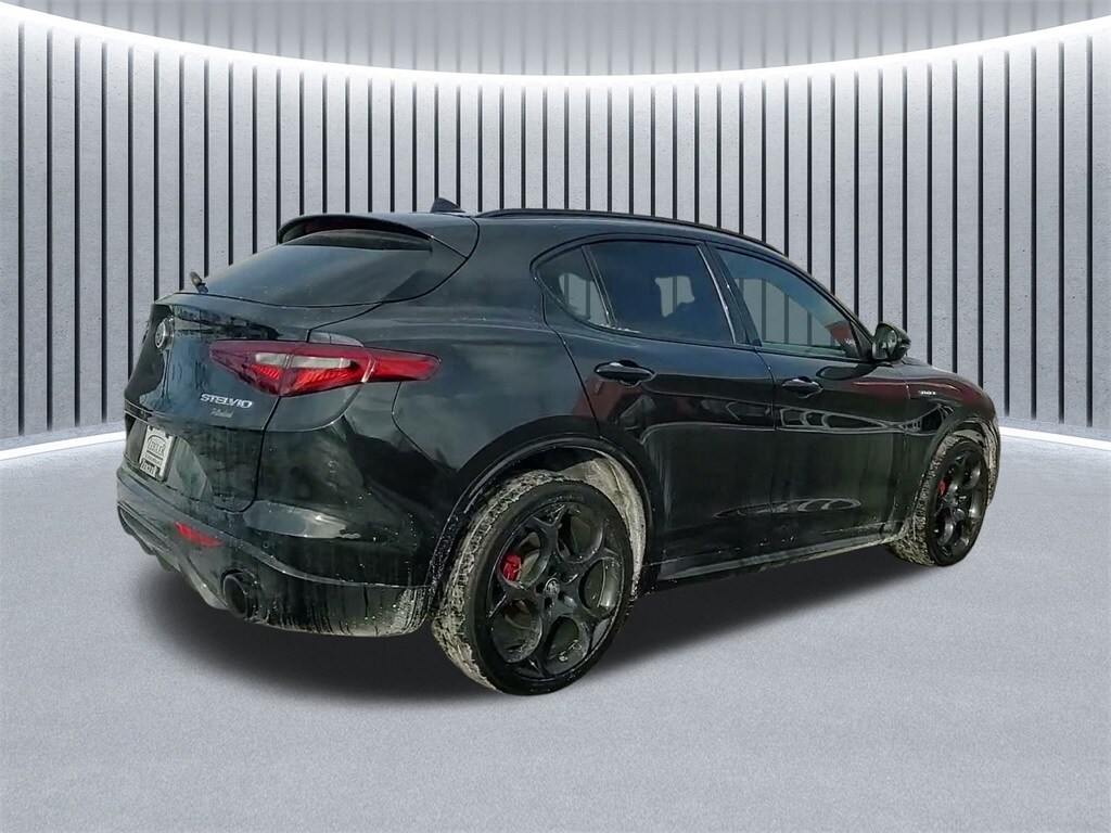 2022 ALFA ROMEO STELVIO - Image 8