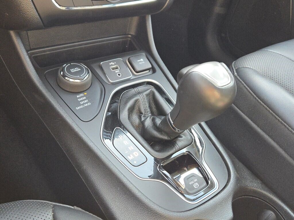 2022 JEEP CHEROKEE - Image 27