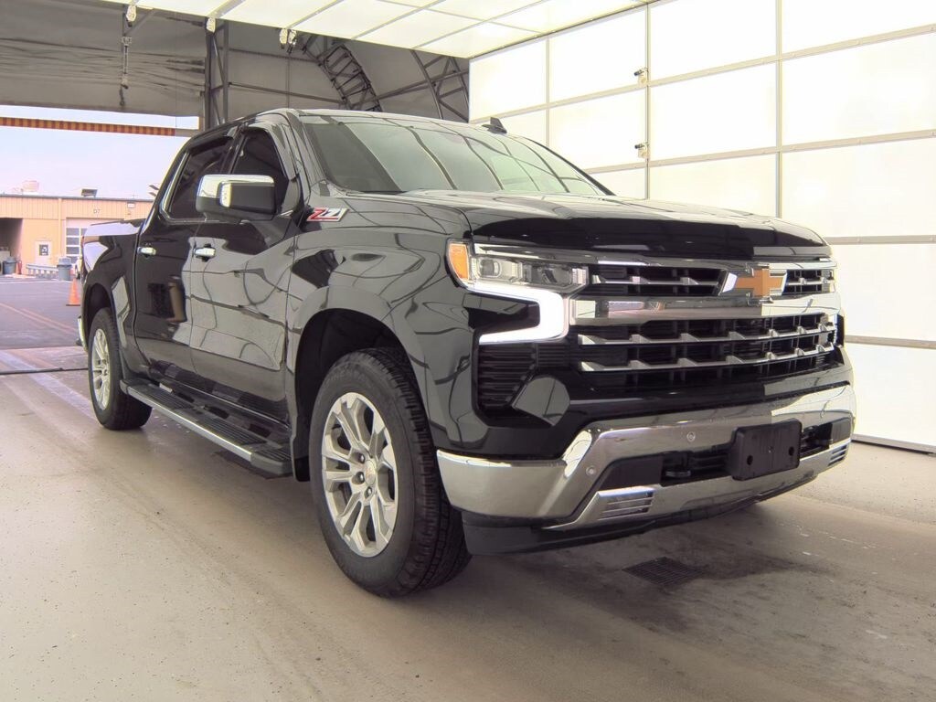 2022 CHEVROLET SILVERADO - Image 1