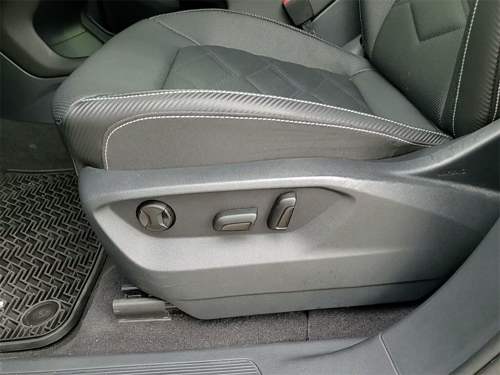 2024 VOLKSWAGEN ATLAS CROSS SPORT - Image 22