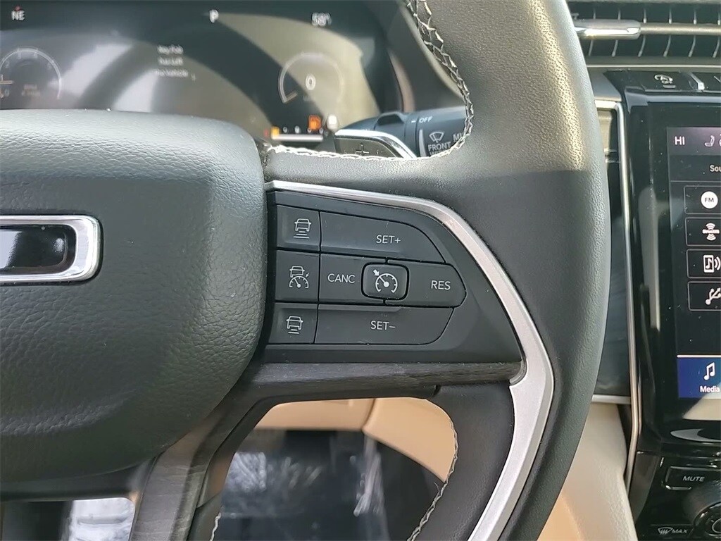 2023 JEEP GRAND CHEROKEE - Image 25