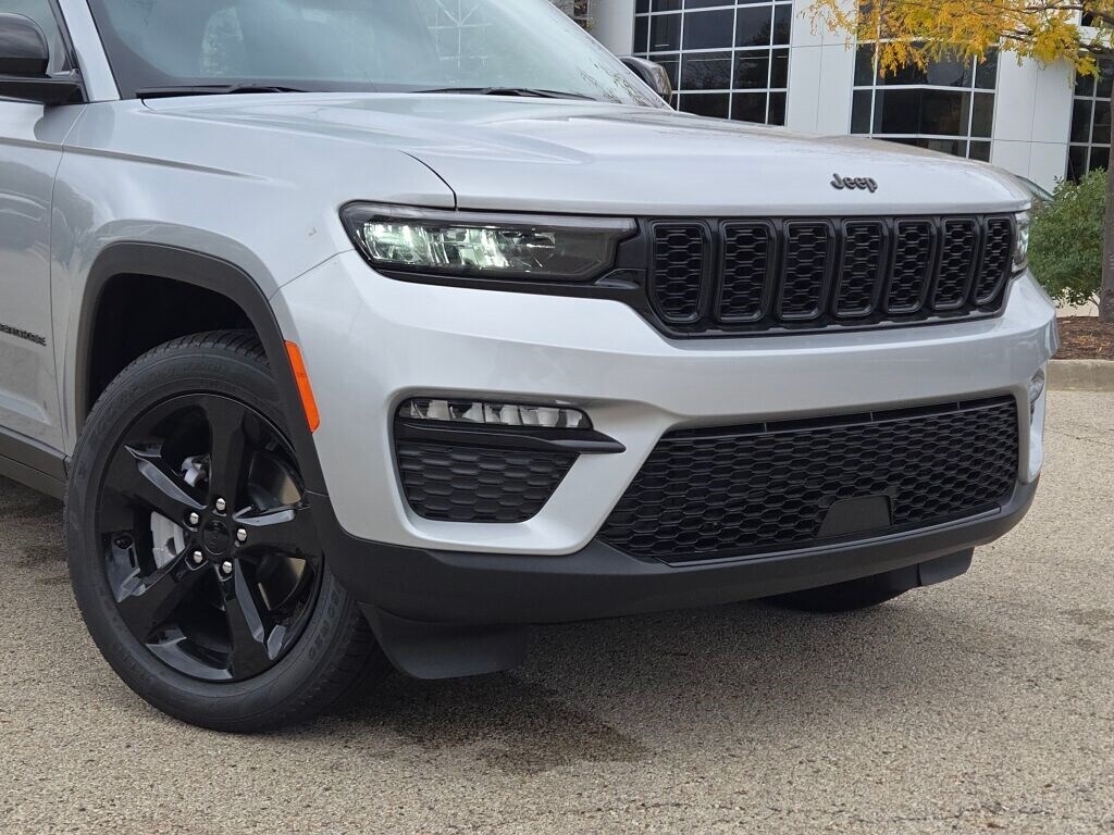 New 2025 Jeep Grand Cherokee Limited SUV