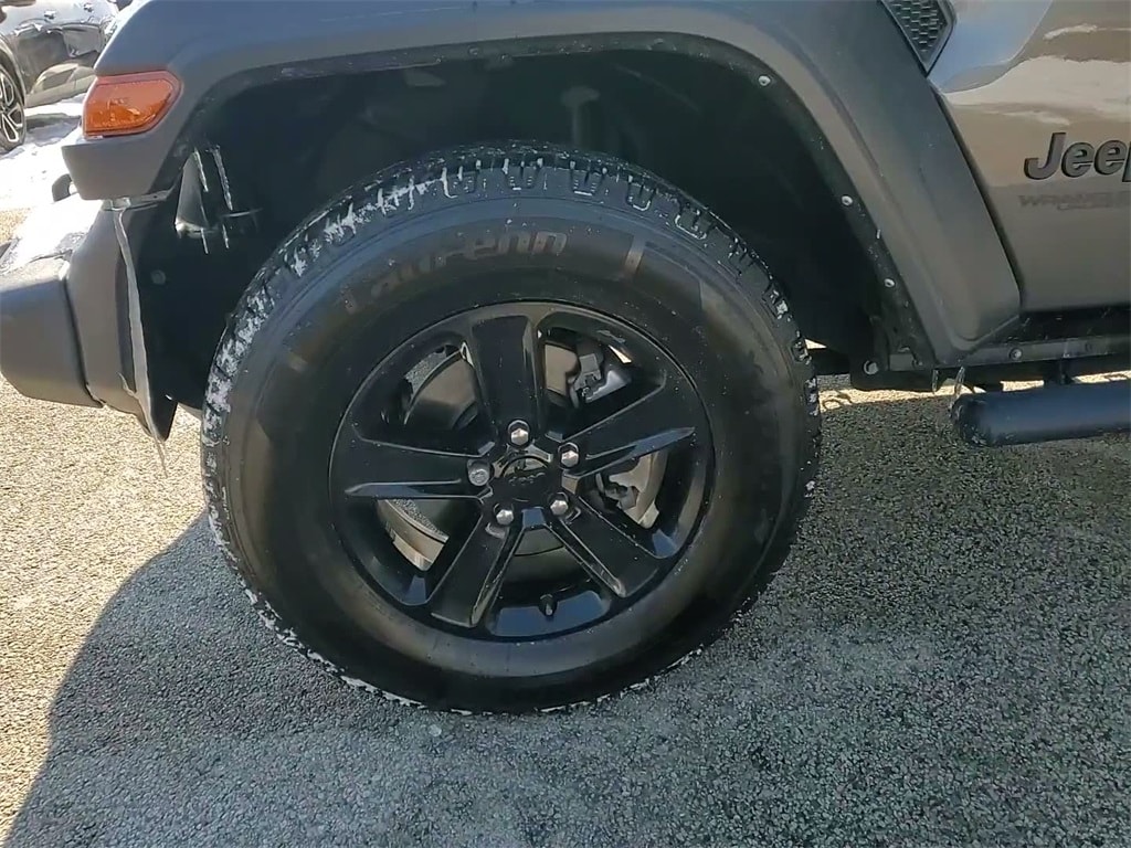 2022 JEEP WRANGLER - Image 18