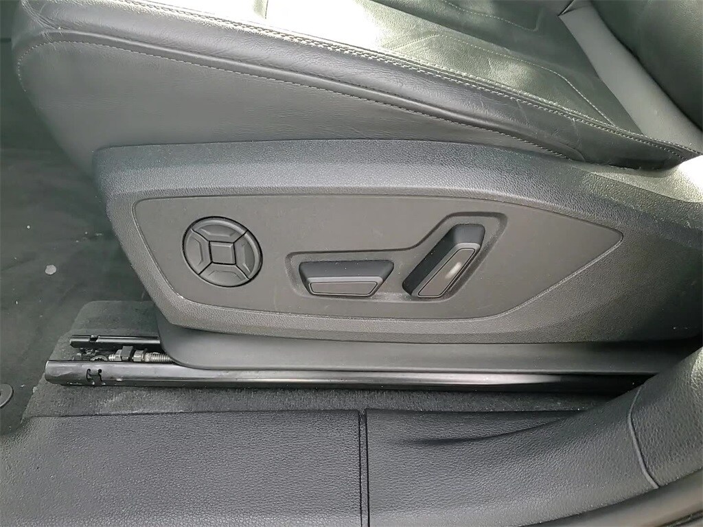 2025 AUDI Q3 - Image 12