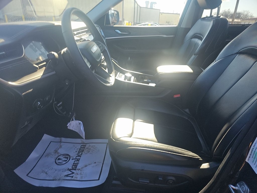 2023 JEEP GRAND CHEROKEE L - Image 5