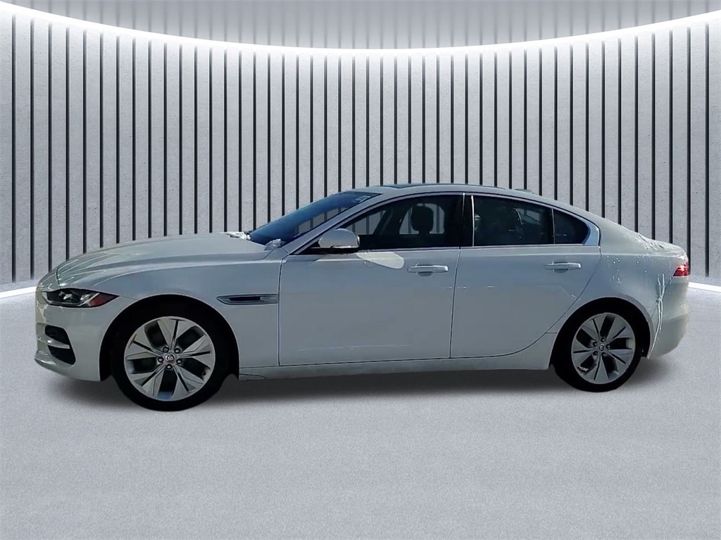 2020 JAGUAR XE - Image 14