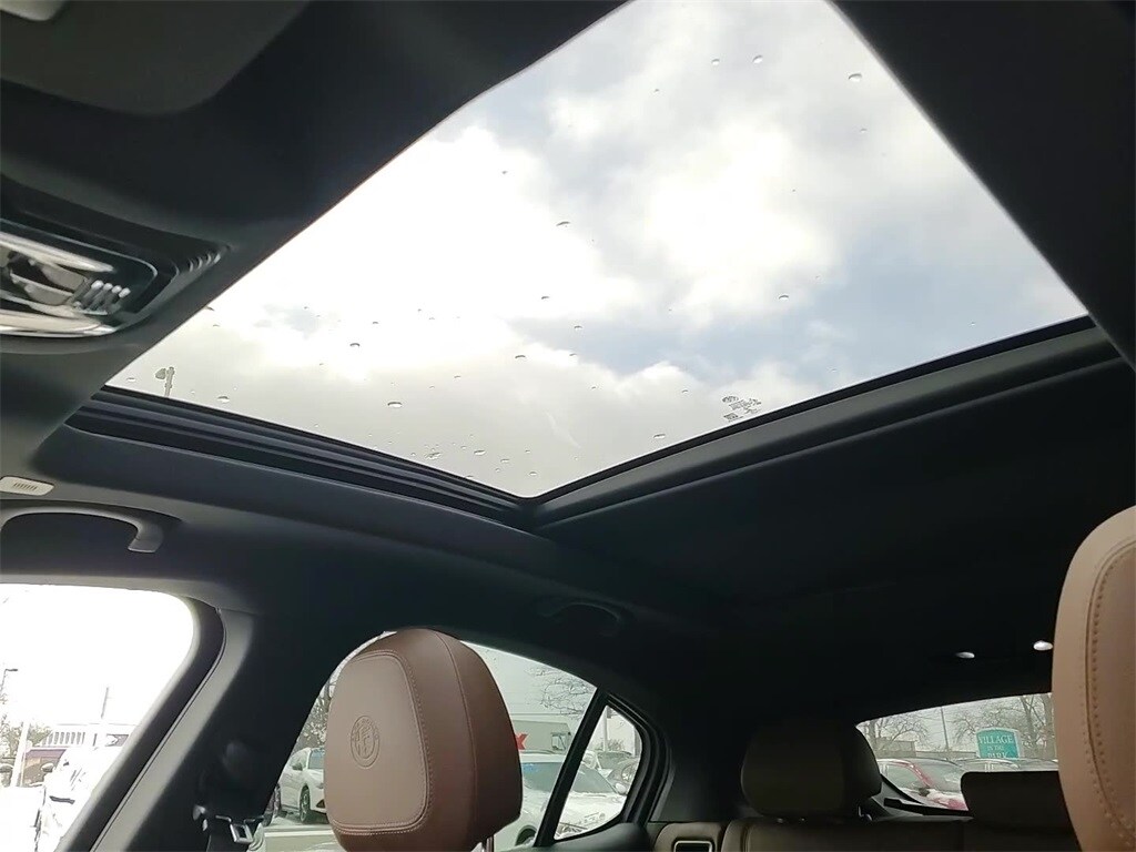 2023 ALFA ROMEO STELVIO - Image 20