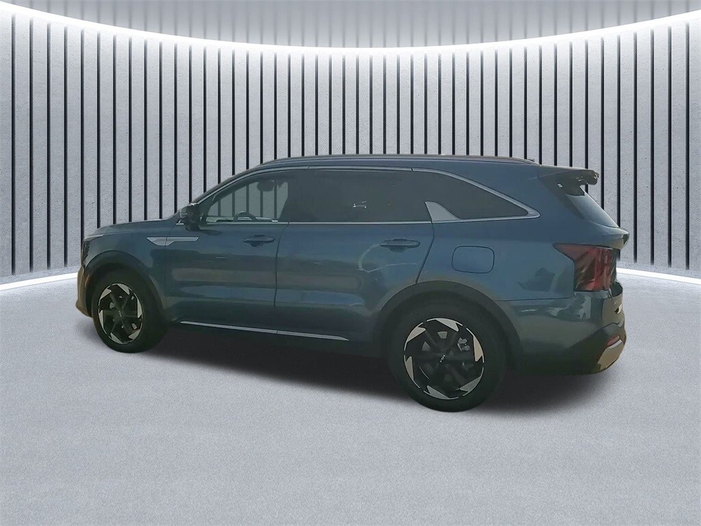 2025 KIA SORENTO - Image 14