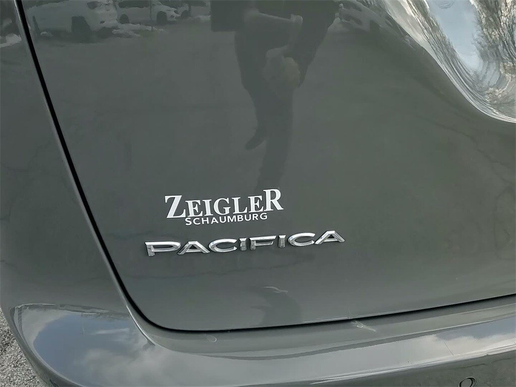 2023 CHRYSLER PACIFICA - Image 11