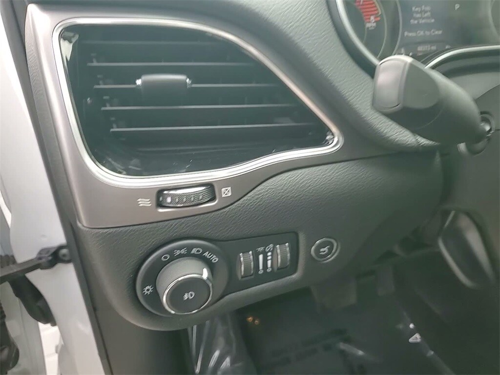 2022 JEEP CHEROKEE - Image 22