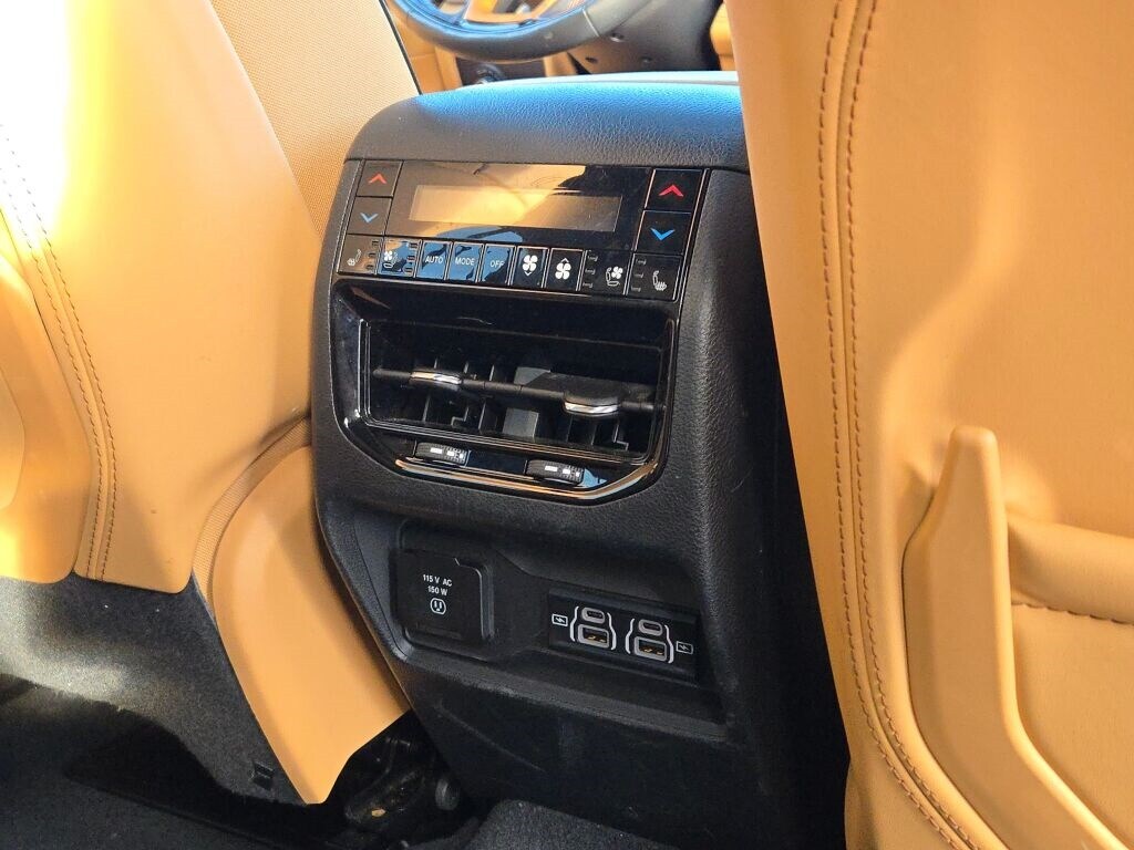 2024 JEEP GRAND CHEROKEE L - Image 13