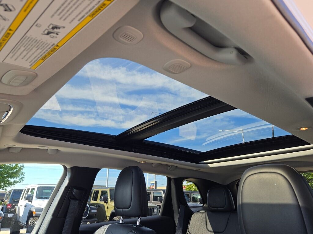 2022 JEEP CHEROKEE - Image 25