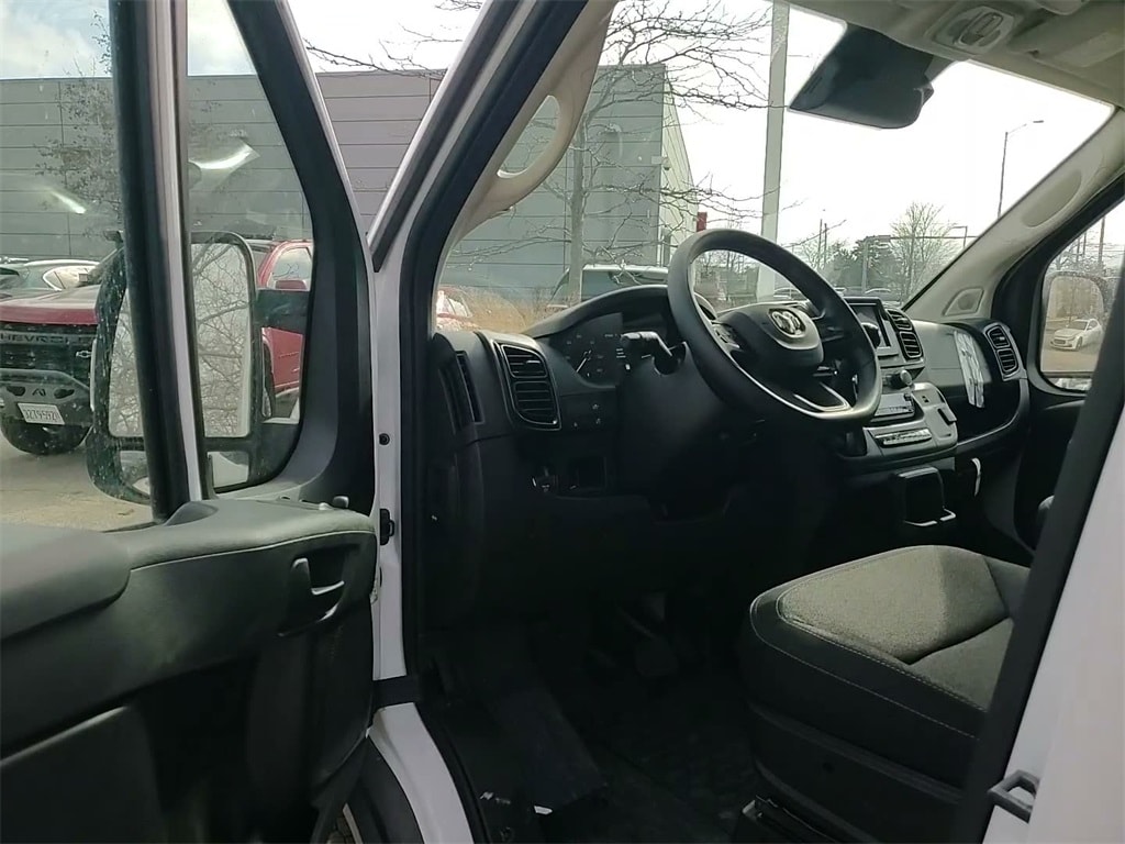 2025 RAM PROMASTER 2500 - Image 21