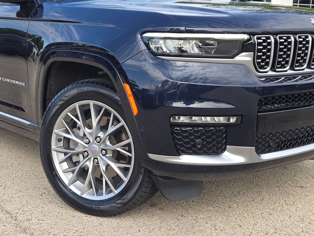 2024 Jeep Grand Cherokee L Summit photo 2