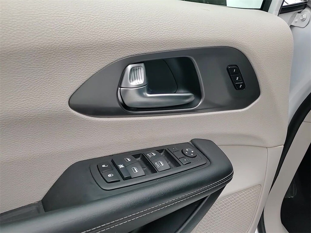 2024 CHRYSLER PACIFICA - Image 10