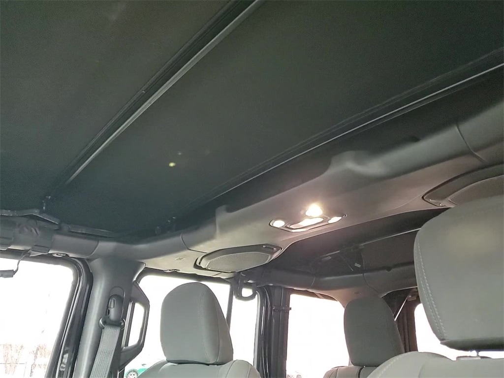 2021 JEEP WRANGLER - Image 20