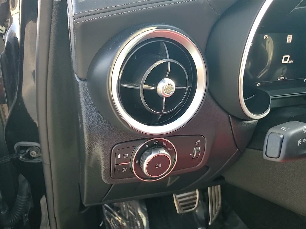 2024 ALFA ROMEO STELVIO - Image 26