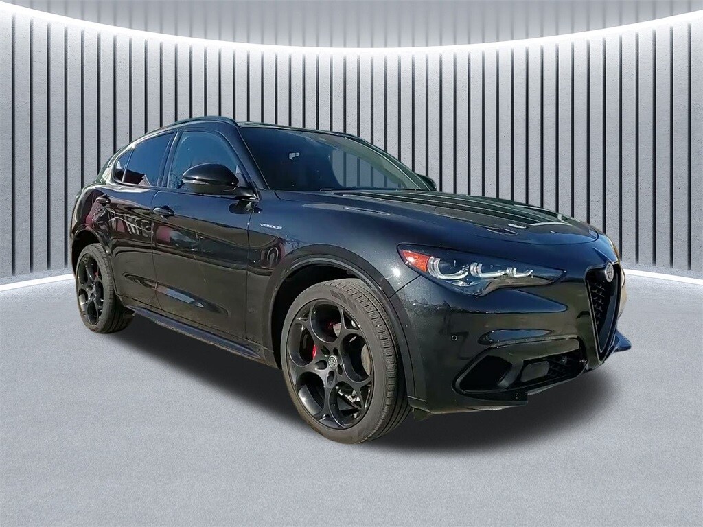 2024 ALFA ROMEO STELVIO - Image 1